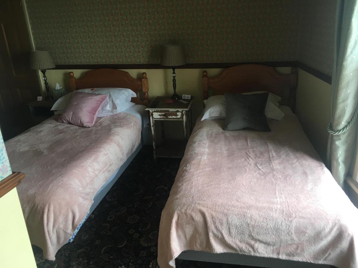 Regency House Bed & Breakfast Walton-on-the-Naze Bagian luar foto