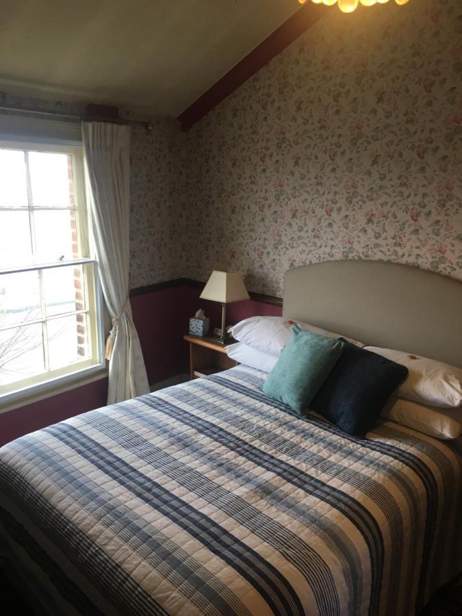 Regency House Bed & Breakfast Walton-on-the-Naze Bagian luar foto